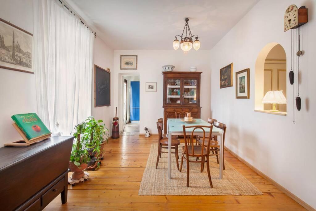 Casa Al Duomo-Nel Cuore Storico Di Мерано Екстер'єр фото
